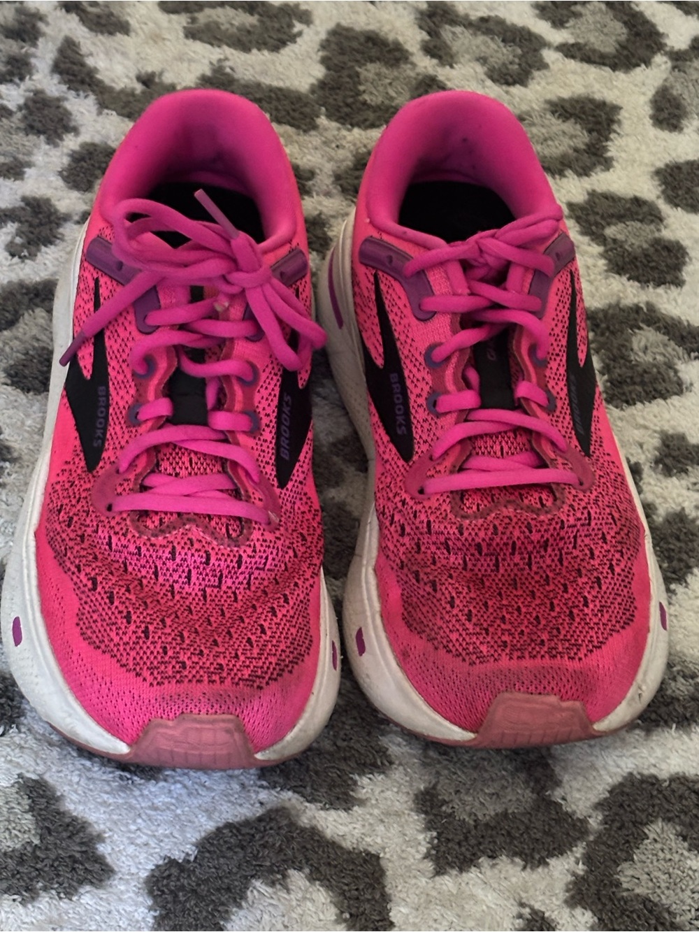Brooks Ghost Max Running Shoes - Hot Pink Women's 8.5 Medium B